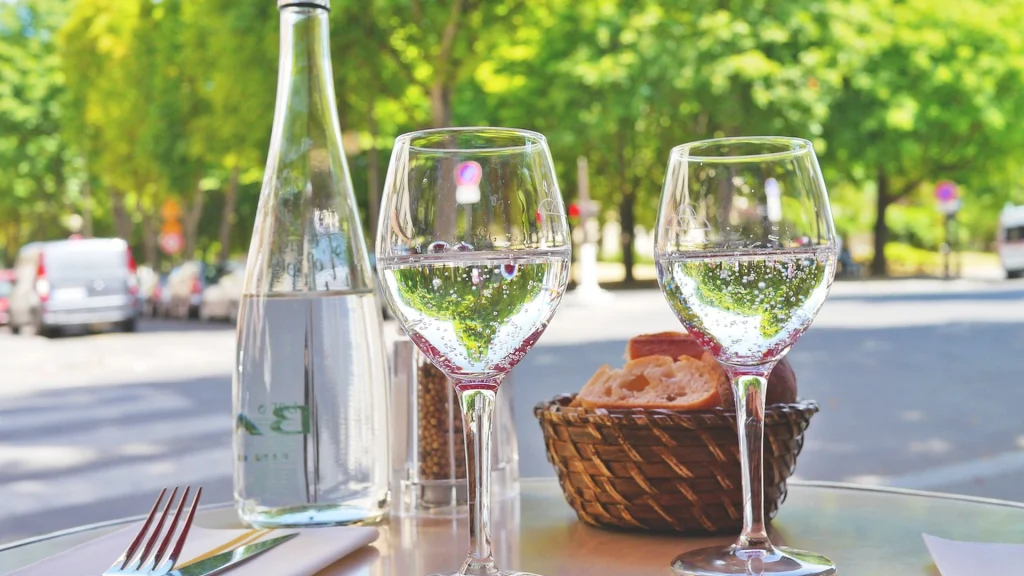 Sparkling, but Problematic: Why Sparkling Water Could Hinder Weight Loss