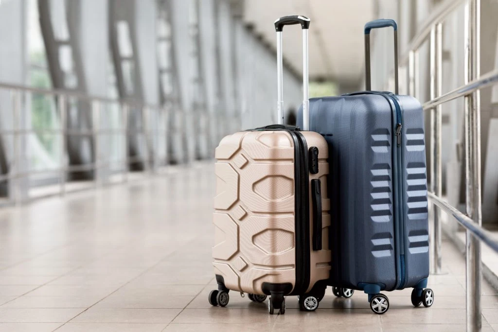 Airline Warns Passengers About Using Black, Navy, or Grey Suitcases