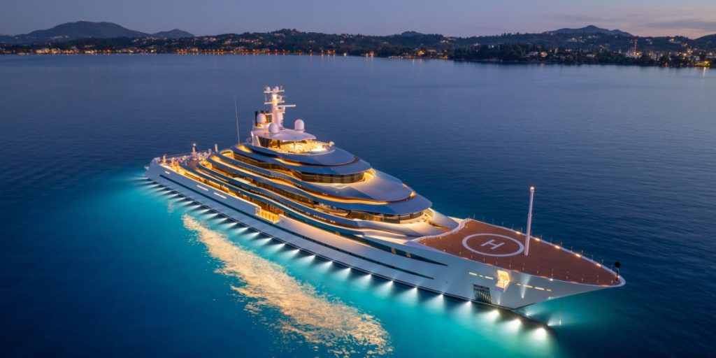 Lobster Tank and Golden Piano: U.S. Greenlights Sale of Billionaire’s Superyacht