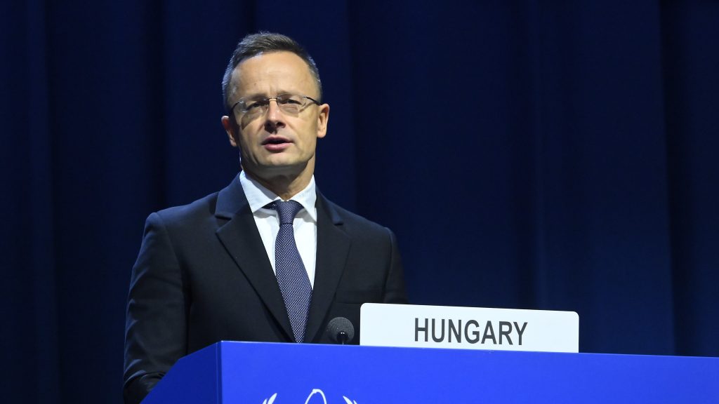 Hungary’s Foreign Minister Slams EU’s “Failed” Sanctions on Russia