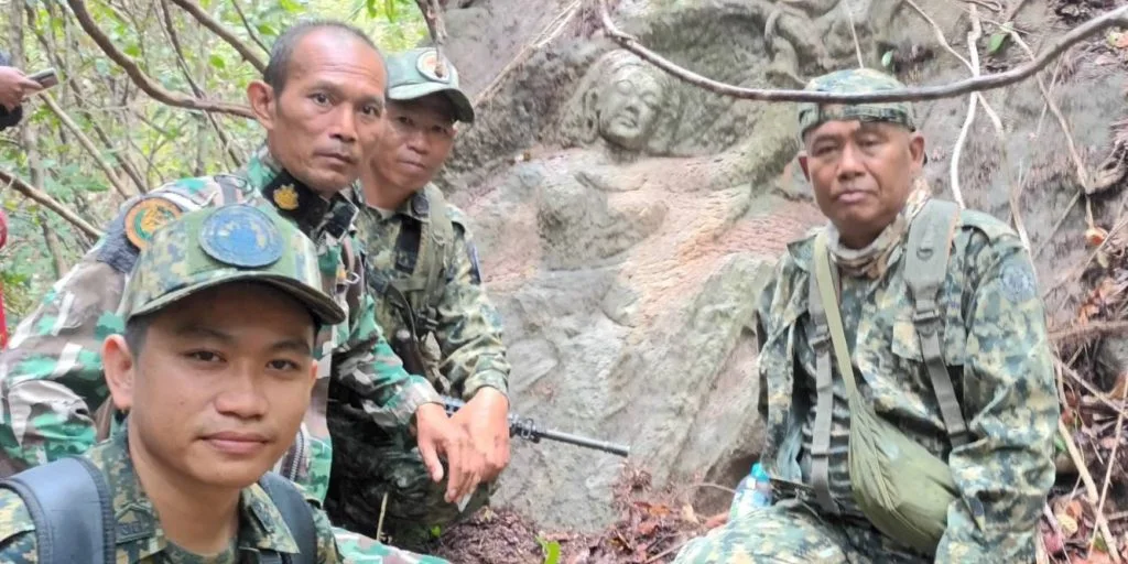 Mushroom Hunters Discover Mysterious Stone Sculpture in Thai Forest