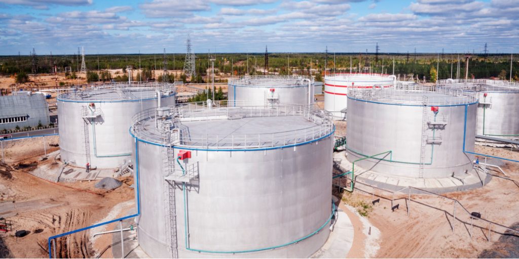 US Plans to Stop Oil Sales to China