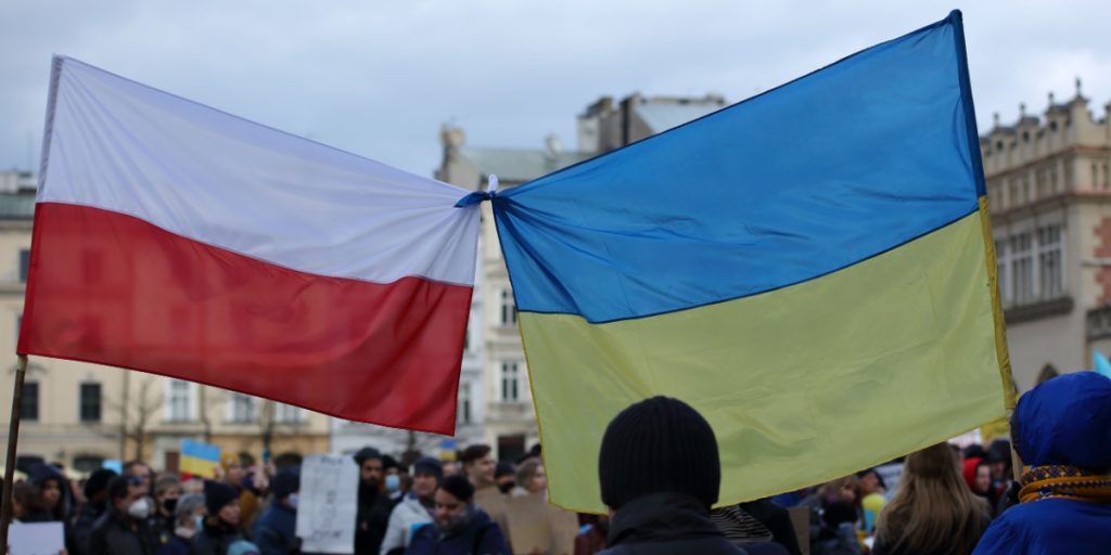 Survey Reveals Declining Polish Support for Ukrainian Aid