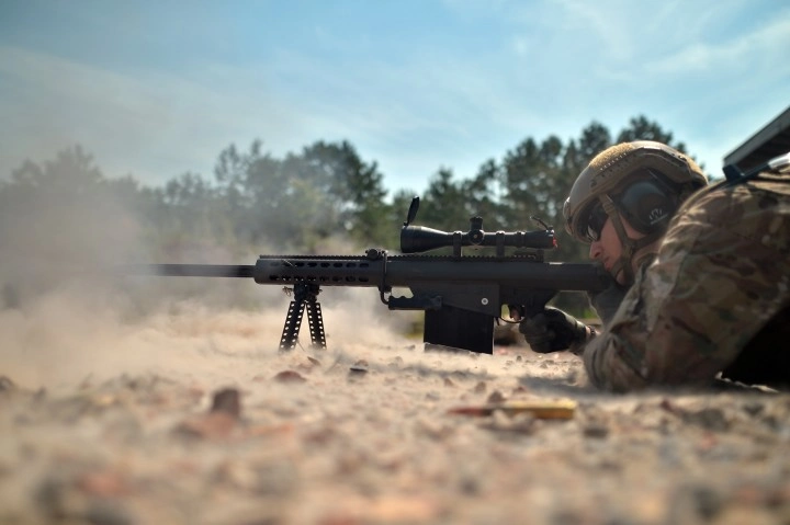 VIDEO: Polish Soldiers Gear Up with Mossberg Rifles to Defend Border