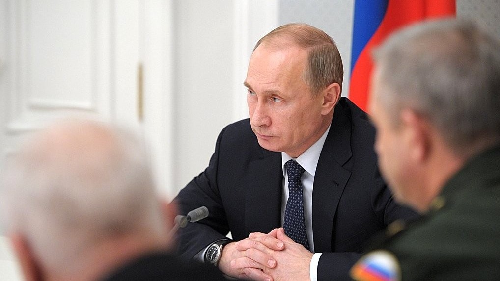 Russia Claims Zelensky Has Lost Control of Military, Ukraine Fires Back: “Putin Should Take Brain Pills”
