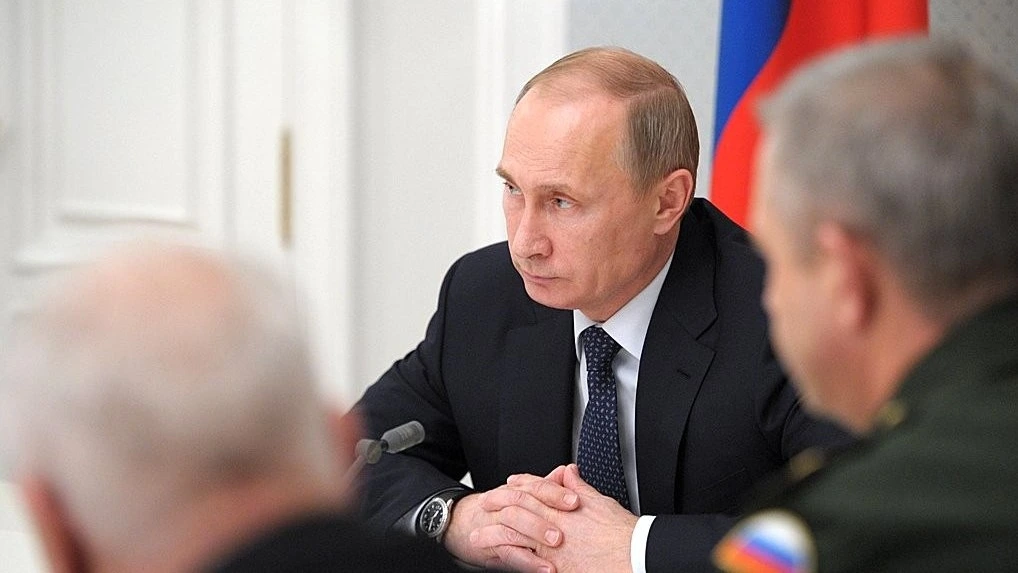 Russia Claims Zelensky Has Lost Control of Military, Ukraine Fires Back: “Putin Should Take Brain Pills”