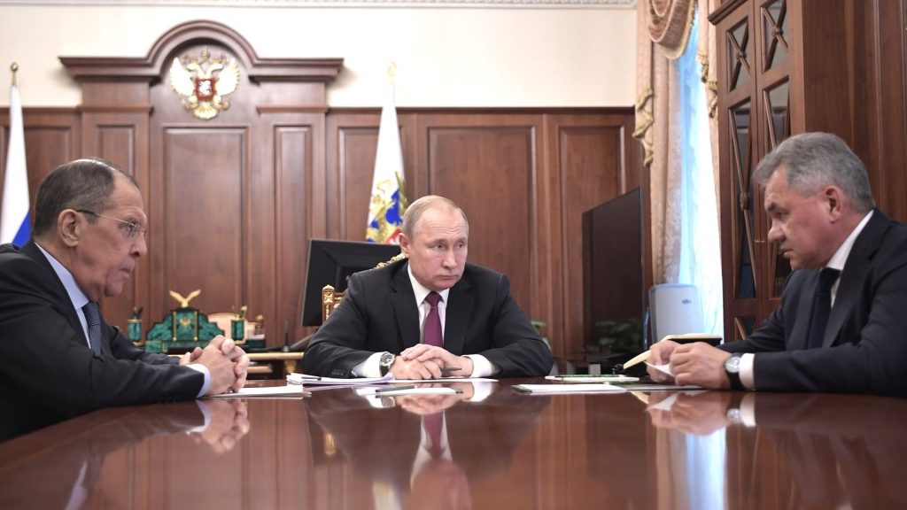 Western Sanctions and Overspending Push Russia Toward Financial Ruin