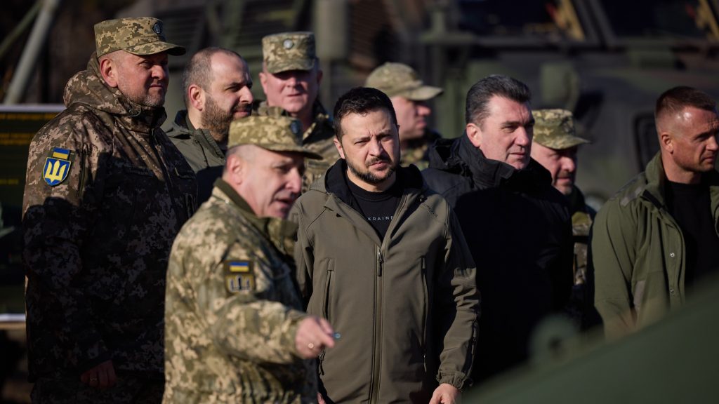 Zelensky: 200,000 Soldiers Needed for Peacekeeping in Peace-Deal with Russia